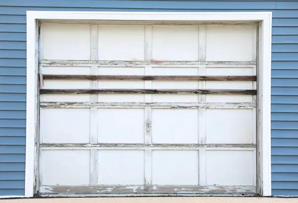 Safety Risks Linked to Ignoring Garage Door Malfunctions